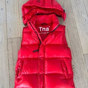 Aritzia Super Puff Vest- barely worn like new